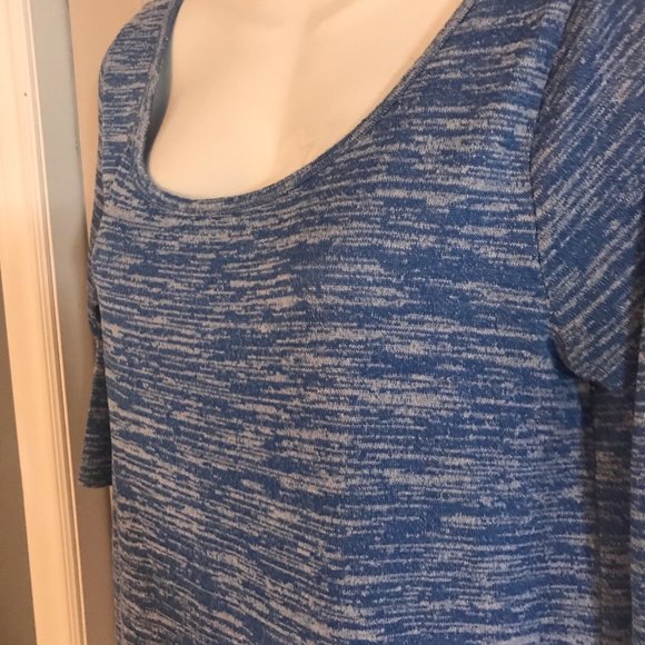 Hollister Blue Half-Sleeve, Large - Picture 2 of 3